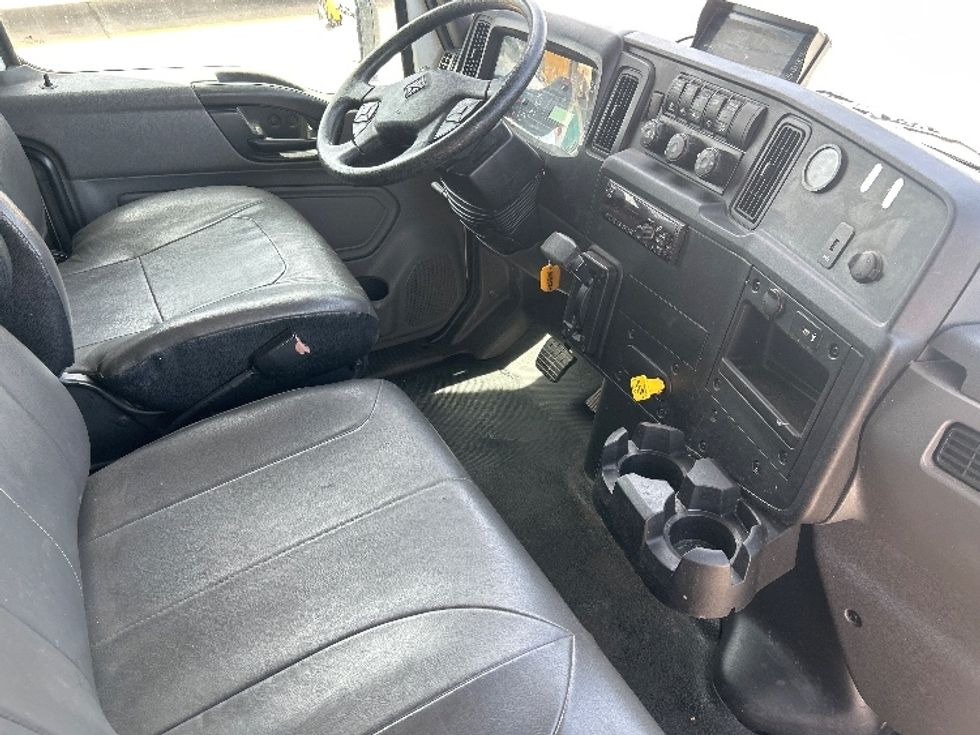 Medium Duty Box Truck-Light and Medium Duty Trucks-International-2020-MV607-Lubbock-TX-149,251\n\t\tmiles-$ 60,500 - Image 22