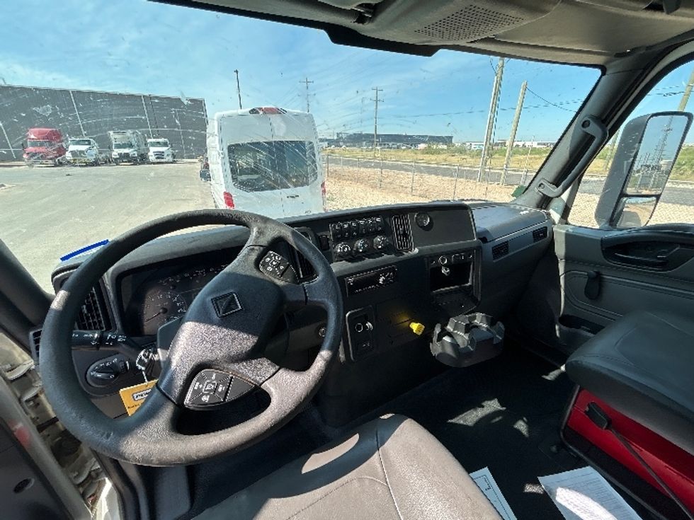 Medium Duty Box Truck-Light and Medium Duty Trucks-International-2020-MV607-Lubbock-TX-184,687\n\t\tmiles-$ 56,500 - Image 17