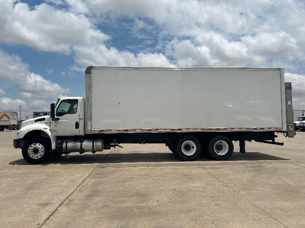 Medium Duty Box Truck-Light and Medium Duty Trucks-International-2020-MV607-Lubbock-TX-184,687\n\t\tmiles-$ 56,500 - Image 4