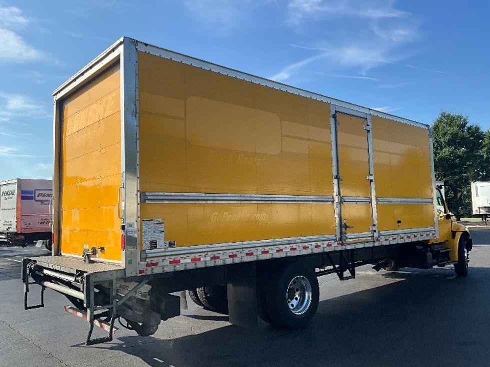 Medium Duty Box Truck-Light and Medium Duty Trucks-International-2020-MV607-Manassas-VA-215,347\n\t\tmiles-$ 40,250 - Image 12