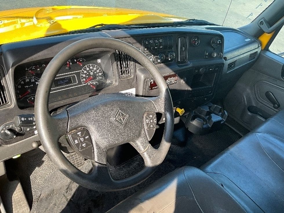Medium Duty Box Truck-Light and Medium Duty Trucks-International-2020-MV607-Manassas-VA-215,347\n\t\tmiles-$ 40,250 - Image 16