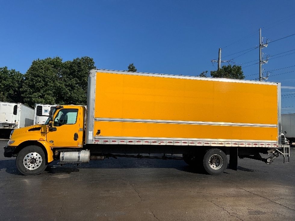 Medium Duty Box Truck-Light and Medium Duty Trucks-International-2020-MV607-Manassas-VA-215,347\n\t\tmiles-$ 40,250 - Image 4