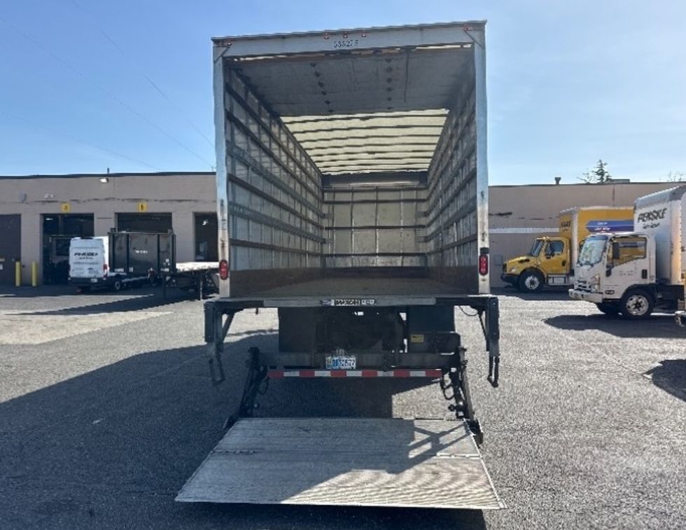 Medium Duty Box Truck-Light and Medium Duty Trucks-International-2020-MV607-Manassas-VA-215,347\n\t\tmiles-$ 40,250 - Image 8