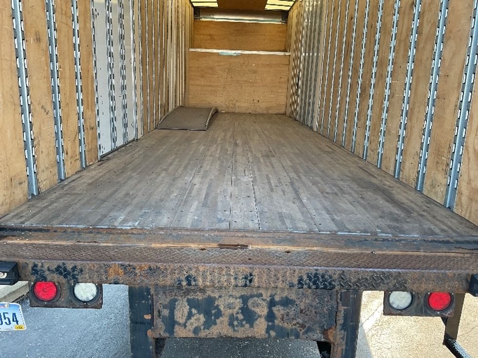 Medium Duty Box Truck-Light and Medium Duty Trucks-International-2020-MV607-Mansfield-OH-164,181\n\t\tmiles-$ 48,000 - Image 10