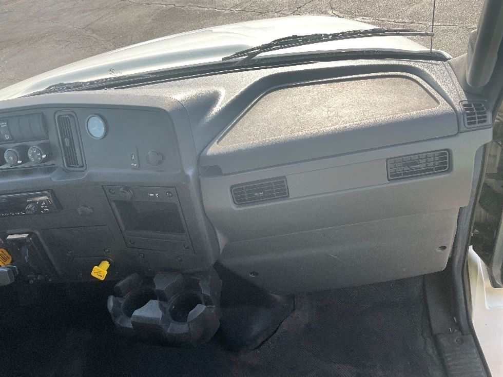 Medium Duty Box Truck-Light and Medium Duty Trucks-International-2020-MV607-Mansfield-OH-164,181\n\t\tmiles-$ 48,000 - Image 21