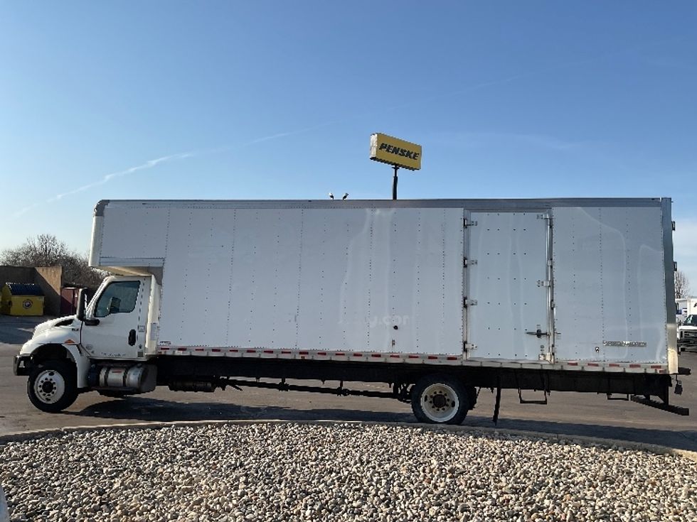 Medium Duty Box Truck-Light and Medium Duty Trucks-International-2020-MV607-Mansfield-OH-164,181\n\t\tmiles-$ 48,000 - Image 4