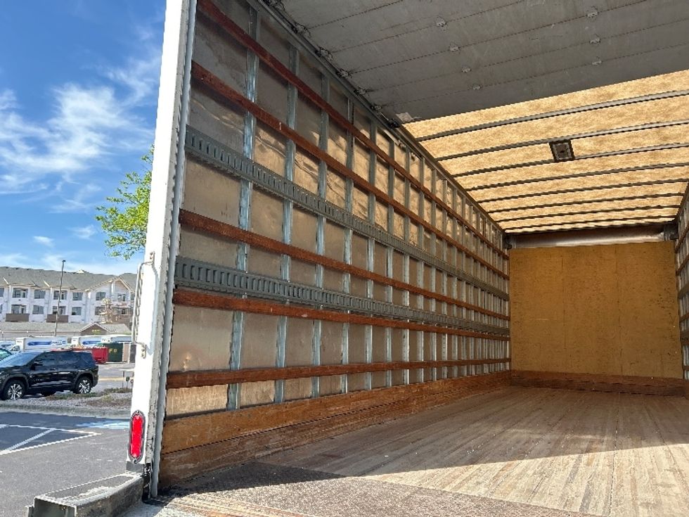 Medium Duty Box Truck-Light and Medium Duty Trucks-International-2020-MV607-Mebane-NC-144,325\n\t\tmiles-$ 61,250 - Image 11