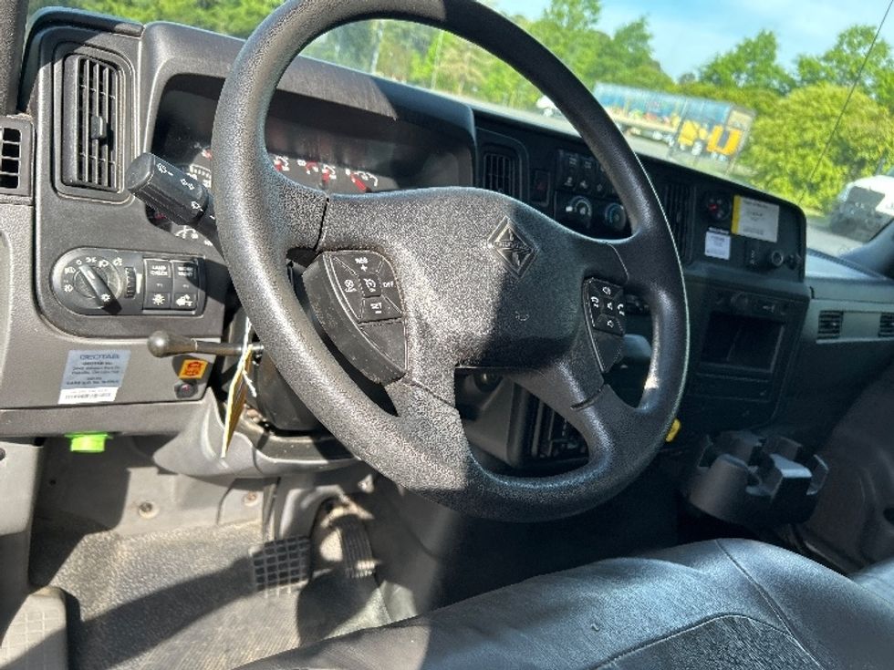Medium Duty Box Truck-Light and Medium Duty Trucks-International-2020-MV607-Mebane-NC-144,325\n\t\tmiles-$ 61,250 - Image 17