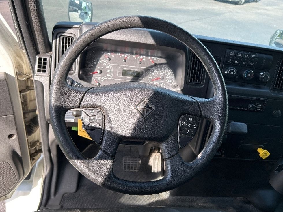 Medium Duty Box Truck-Light and Medium Duty Trucks-International-2020-MV607-Mebane-NC-144,325\n\t\tmiles-$ 61,250 - Image 18