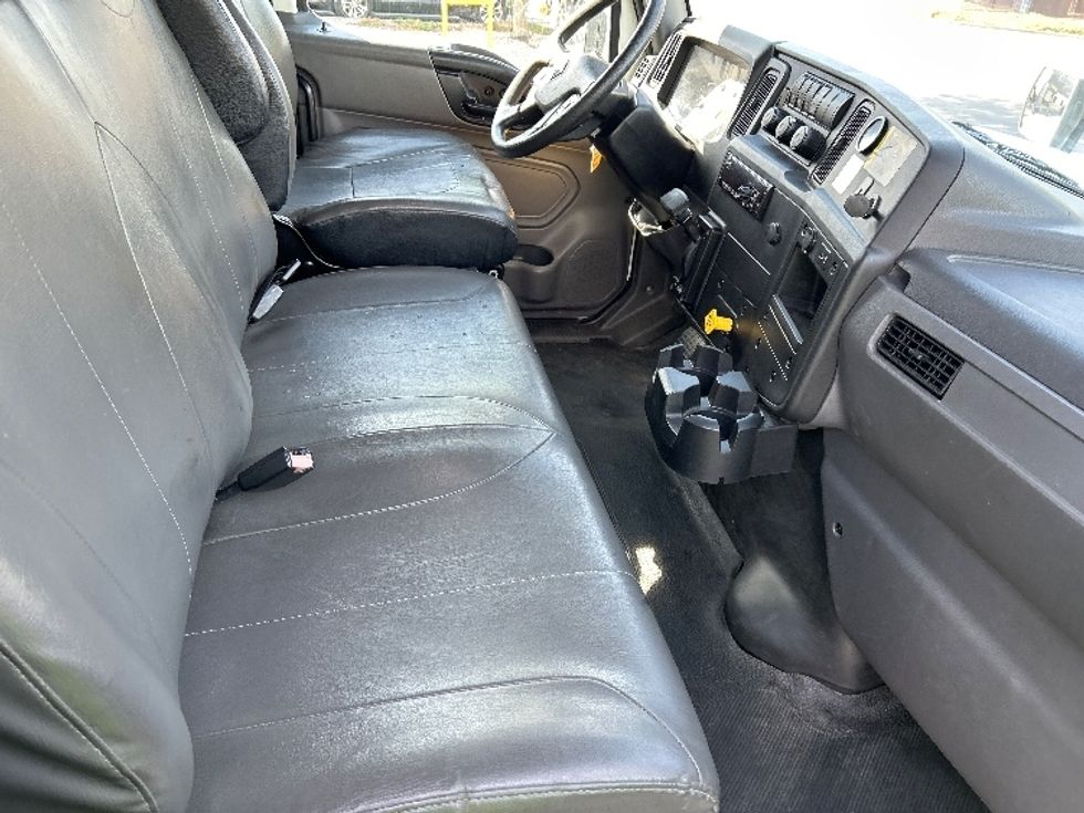 Medium Duty Box Truck-Light and Medium Duty Trucks-International-2020-MV607-Mebane-NC-144,325\n\t\tmiles-$ 61,250 - Image 22