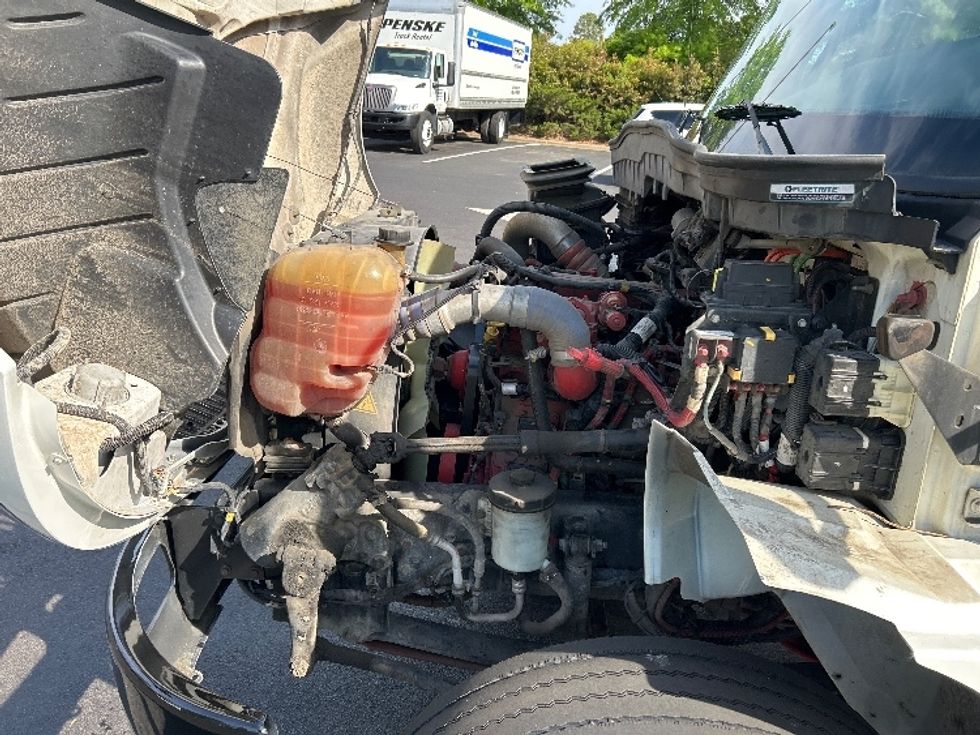 Medium Duty Box Truck-Light and Medium Duty Trucks-International-2020-MV607-Mebane-NC-144,325\n\t\tmiles-$ 61,250 - Image 24