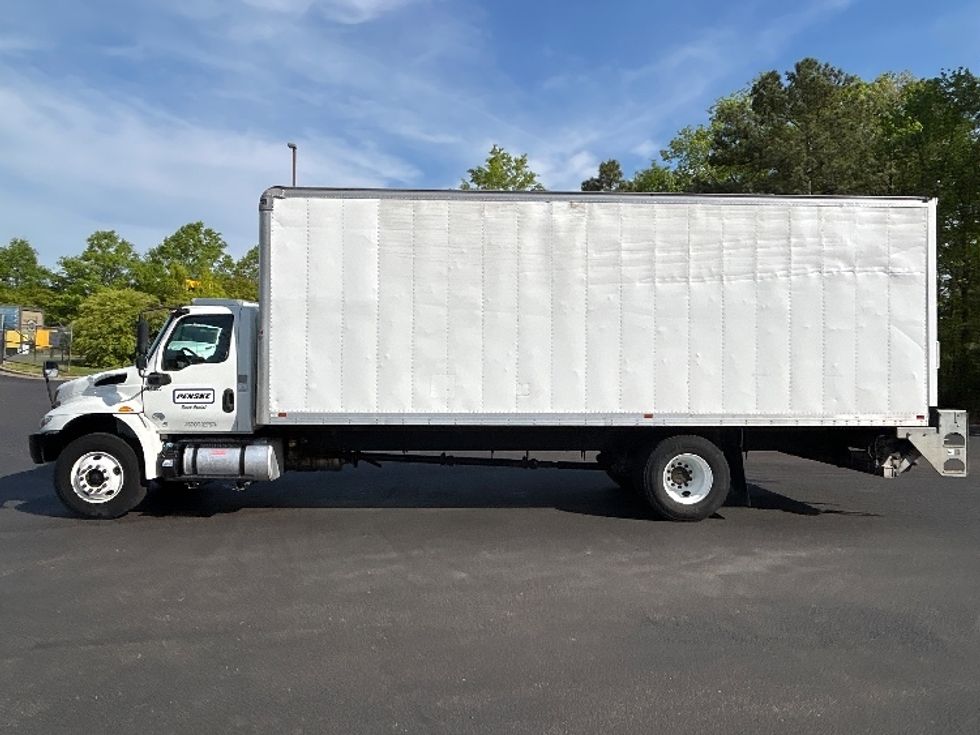 Medium Duty Box Truck-Light and Medium Duty Trucks-International-2020-MV607-Mebane-NC-144,325\n\t\tmiles-$ 61,250 - Image 4