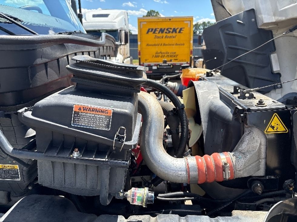 Medium Duty Box Truck-Light and Medium Duty Trucks-International-2020-MV607-Mebane-NC-158,119\n\t\tmiles-$ 50,500 - Image 23