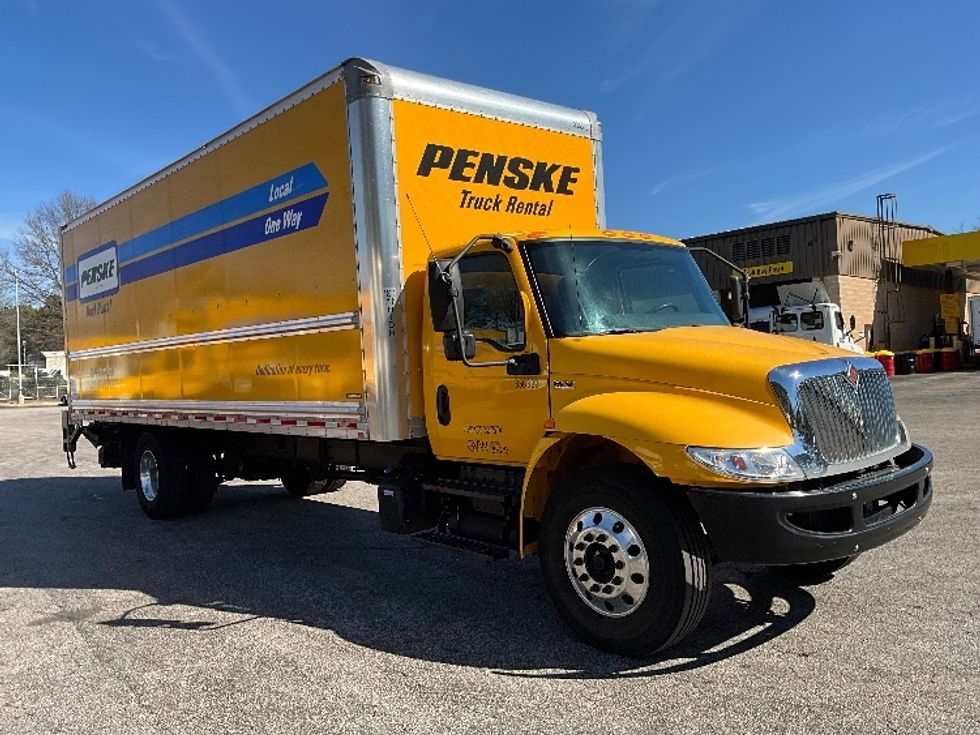 Rush Truck Centers - Chicago Light- And Medium-duty 2020 International MV607 Medium Duty Box Truck