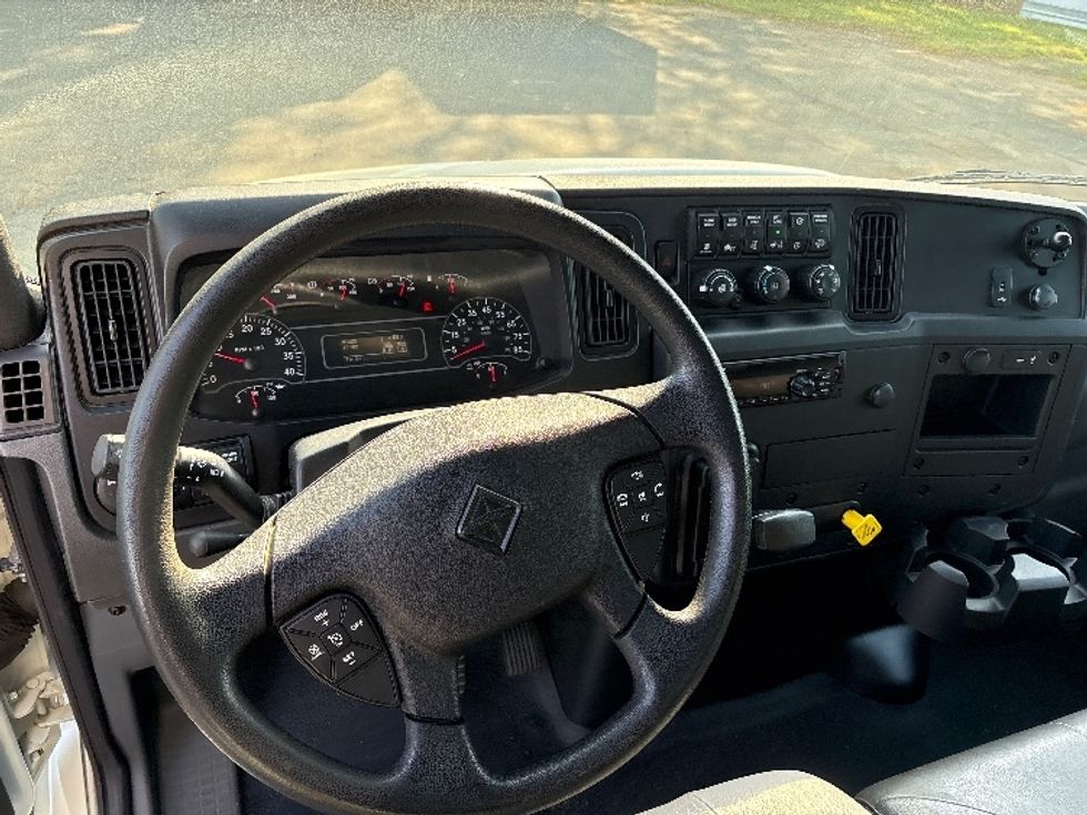 Medium Duty Box Truck-Light and Medium Duty Trucks-International-2020-MV607-Mebane-NC-17,483\n\t\tmiles-$ 63,500 - Image 17