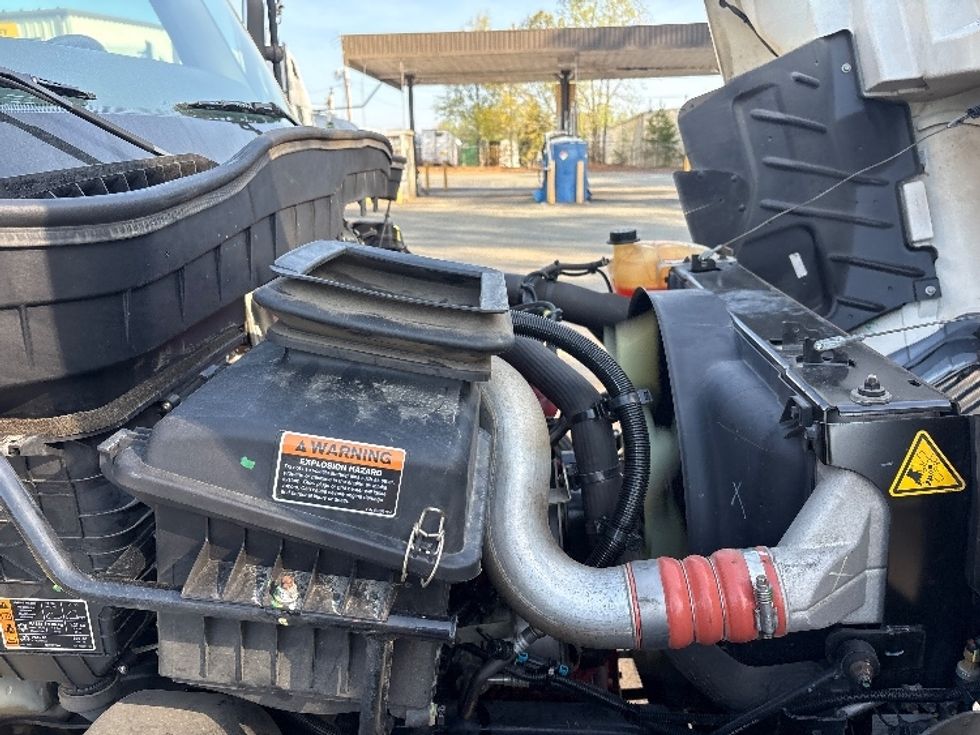 Medium Duty Box Truck-Light and Medium Duty Trucks-International-2020-MV607-Mebane-NC-17,483\n\t\tmiles-$ 63,500 - Image 22