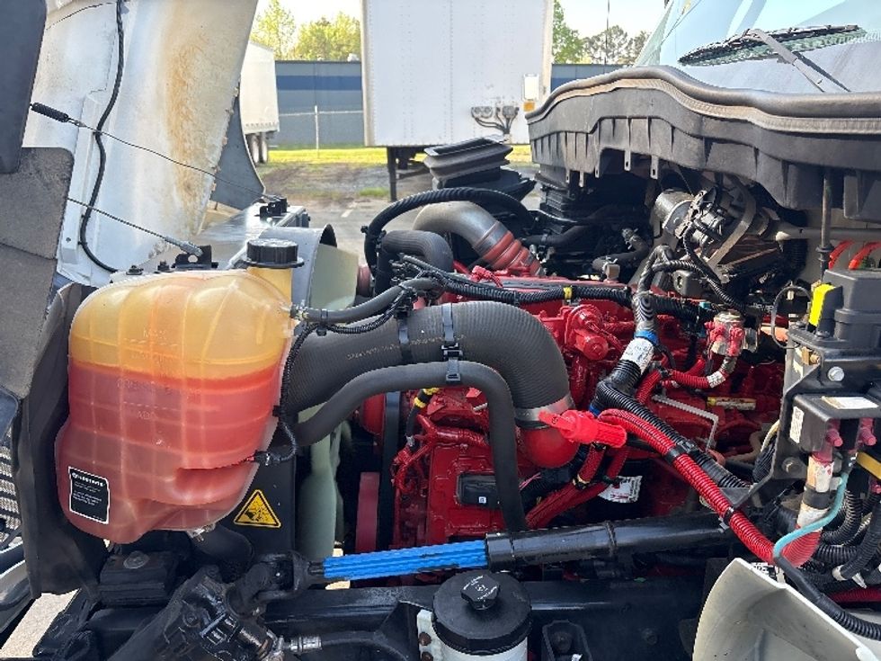 Medium Duty Box Truck-Light and Medium Duty Trucks-International-2020-MV607-Mebane-NC-17,483\n\t\tmiles-$ 63,500 - Image 23