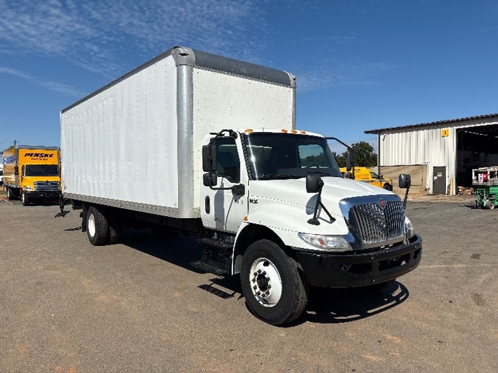 Medium Duty Box Truck-Light and Medium Duty Trucks-International-2020-MV607-Mebane-NC-195,447\n\t\tmiles-$ 49,250 - Image 1