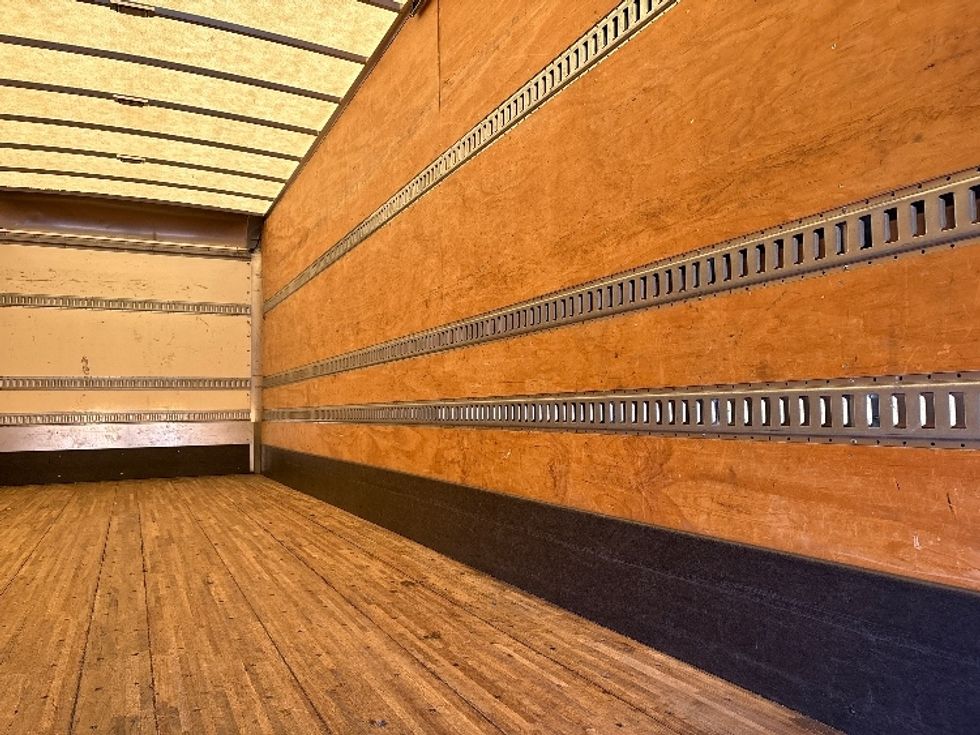 Medium Duty Box Truck-Light and Medium Duty Trucks-International-2020-MV607-Mebane-NC-195,447\n\t\tmiles-$ 49,250 - Image 12