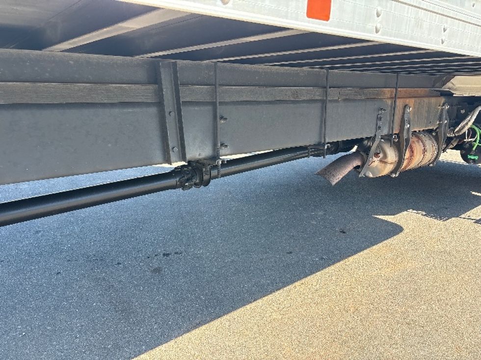 Medium Duty Box Truck-Light and Medium Duty Trucks-International-2020-MV607-Mebane-NC-195,447\n\t\tmiles-$ 49,250 - Image 14