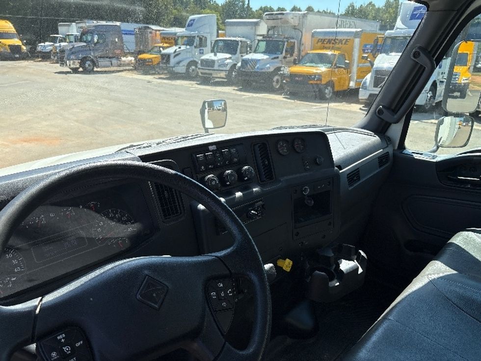 Medium Duty Box Truck-Light and Medium Duty Trucks-International-2020-MV607-Mebane-NC-195,447\n\t\tmiles-$ 49,250 - Image 17