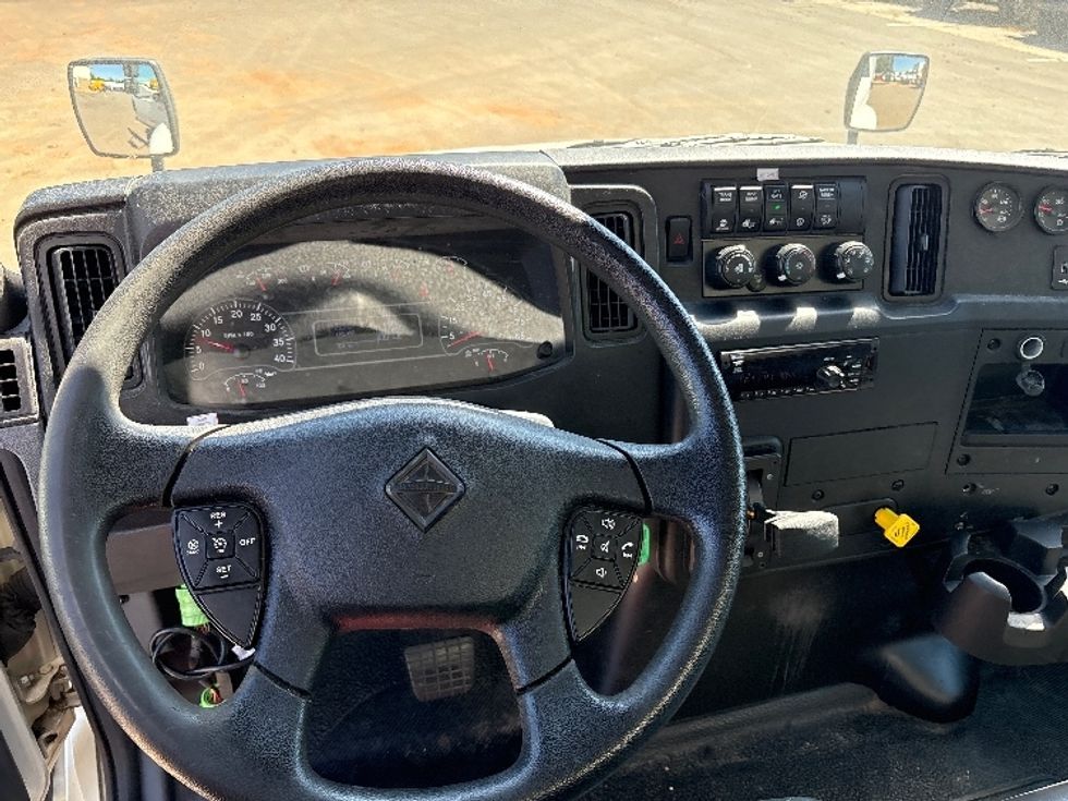 Medium Duty Box Truck-Light and Medium Duty Trucks-International-2020-MV607-Mebane-NC-195,447\n\t\tmiles-$ 49,250 - Image 18