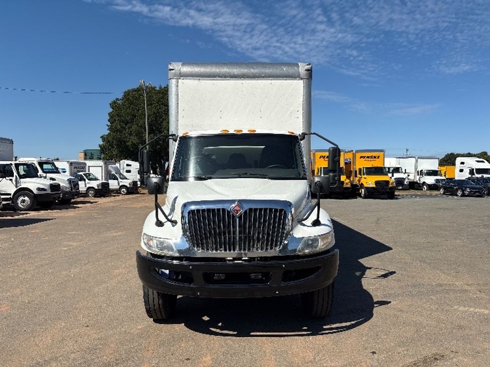Medium Duty Box Truck-Light and Medium Duty Trucks-International-2020-MV607-Mebane-NC-195,447\n\t\tmiles-$ 49,250 - Image 2