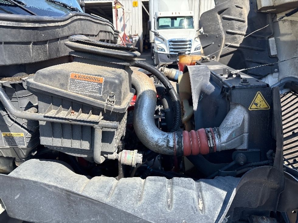 Medium Duty Box Truck-Light and Medium Duty Trucks-International-2020-MV607-Mebane-NC-195,447\n\t\tmiles-$ 49,250 - Image 23