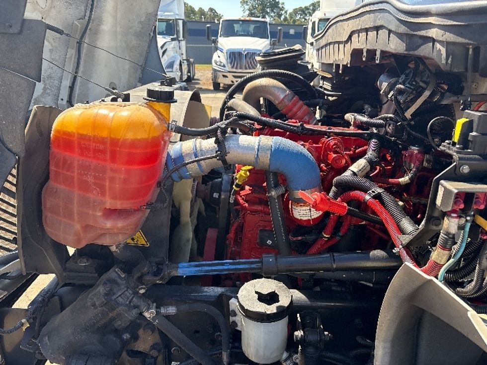 Medium Duty Box Truck-Light and Medium Duty Trucks-International-2020-MV607-Mebane-NC-195,447\n\t\tmiles-$ 49,250 - Image 24