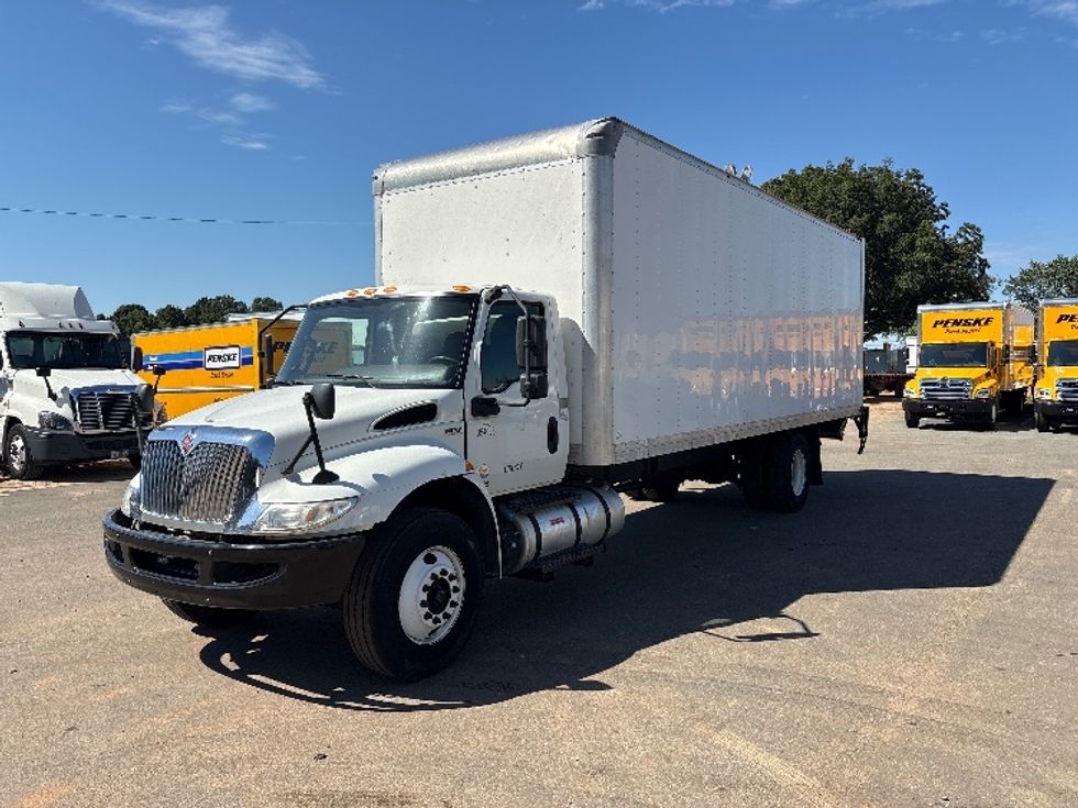 Medium Duty Box Truck-Light and Medium Duty Trucks-International-2020-MV607-Mebane-NC-195,447\n\t\tmiles-$ 49,250 - Image 3