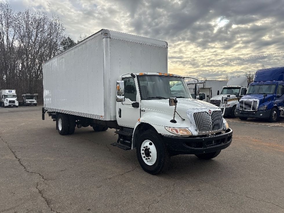 Medium Duty Box Truck-Light and Medium Duty Trucks-International-2020-MV607-Mebane-NC-197,365\n\t\tmiles-$ 48,750 - Image 1