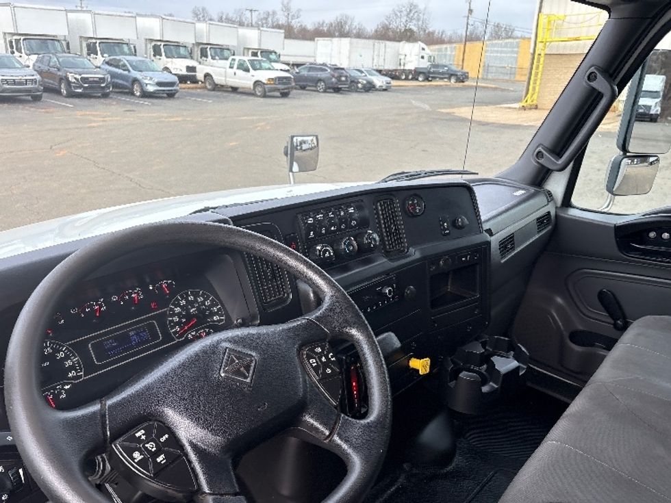 Medium Duty Box Truck-Light and Medium Duty Trucks-International-2020-MV607-Mebane-NC-197,365\n\t\tmiles-$ 48,750 - Image 17