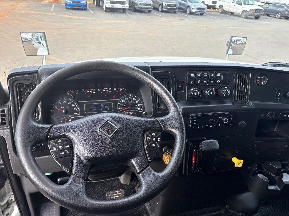 Medium Duty Box Truck-Light and Medium Duty Trucks-International-2020-MV607-Mebane-NC-197,365\n\t\tmiles-$ 48,750 - Image 18