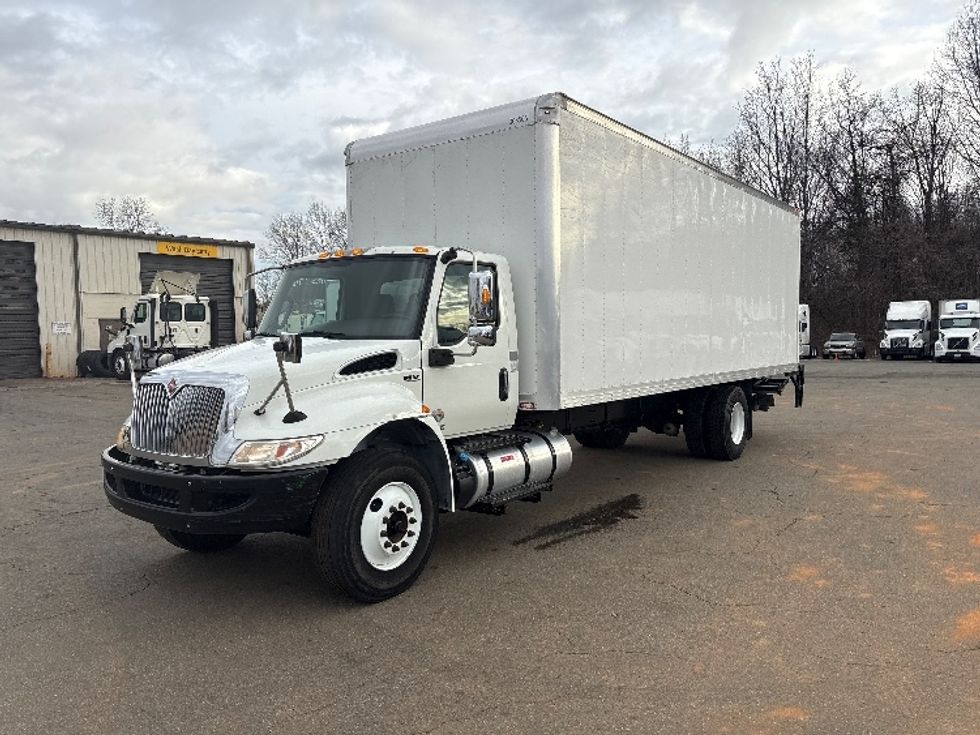 Medium Duty Box Truck-Light and Medium Duty Trucks-International-2020-MV607-Mebane-NC-197,365\n\t\tmiles-$ 48,750 - Image 3