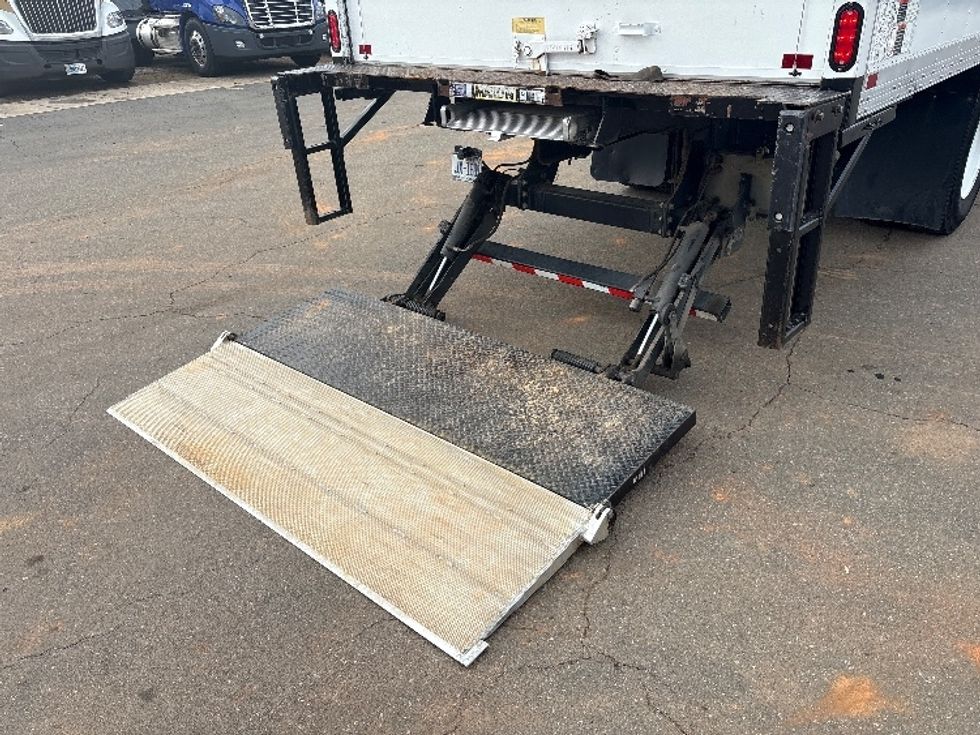Medium Duty Box Truck-Light and Medium Duty Trucks-International-2020-MV607-Mebane-NC-197,365\n\t\tmiles-$ 48,750 - Image 9
