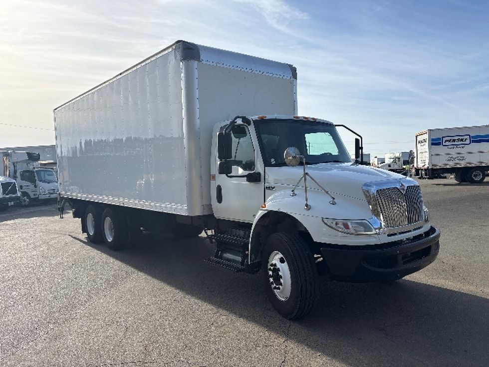 Medium Duty Box Truck-Light and Medium Duty Trucks-International-2020-MV607-Mebane-NC-199,386\n\t\tmiles-$ 50,250 - Image 1