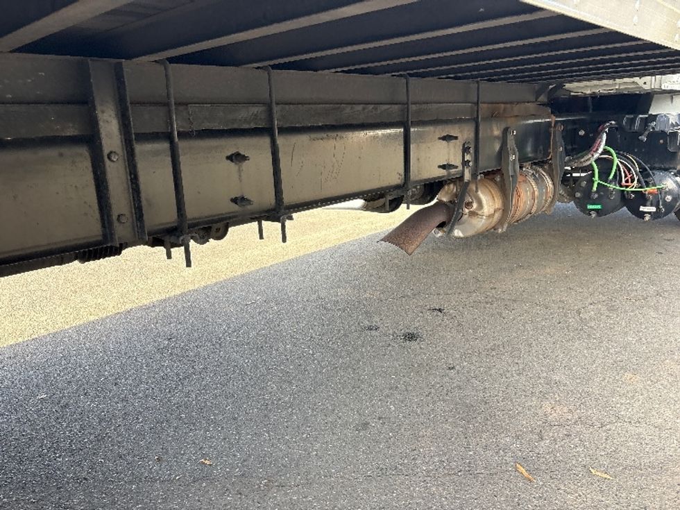 Medium Duty Box Truck-Light and Medium Duty Trucks-International-2020-MV607-Mebane-NC-199,386\n\t\tmiles-$ 50,250 - Image 14