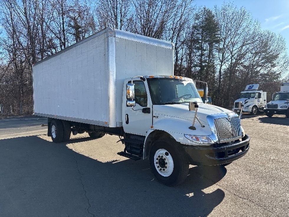 Medium Duty Box Truck-Light and Medium Duty Trucks-International-2020-MV607-Mebane-NC-213,567\n\t\tmiles-$ 40,500 - Image 1