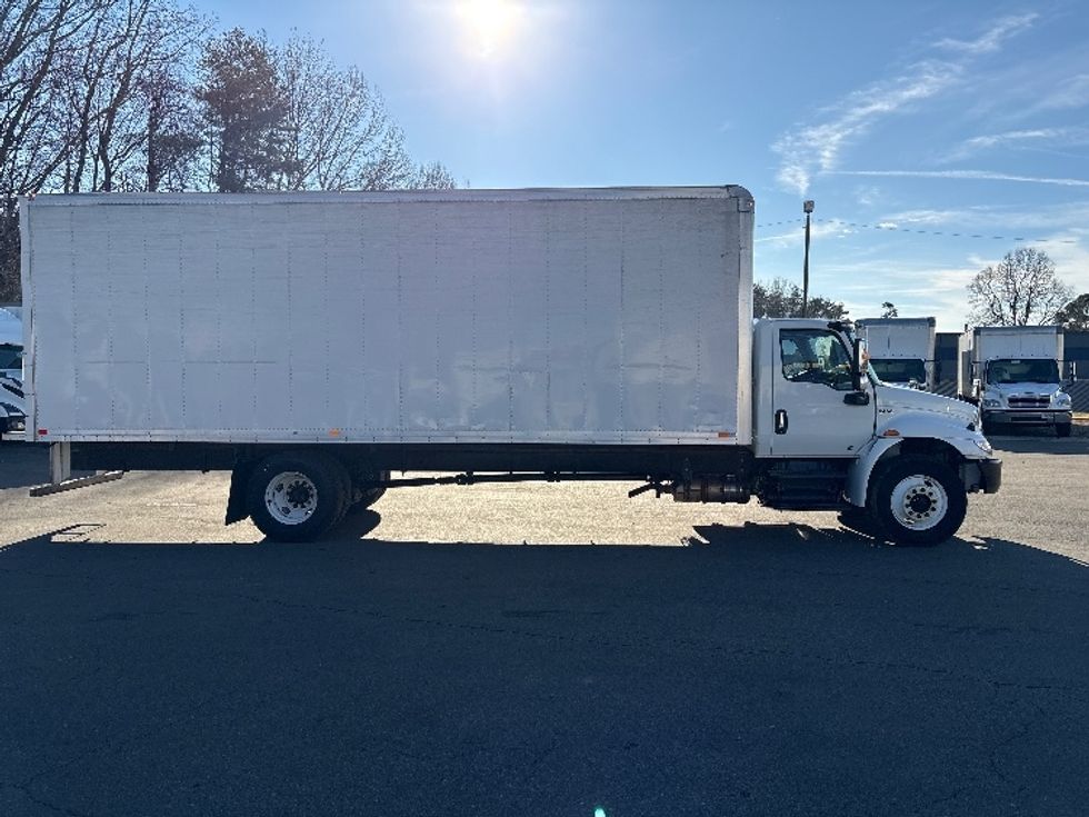 Medium Duty Box Truck-Light and Medium Duty Trucks-International-2020-MV607-Mebane-NC-213,567\n\t\tmiles-$ 40,500 - Image 14