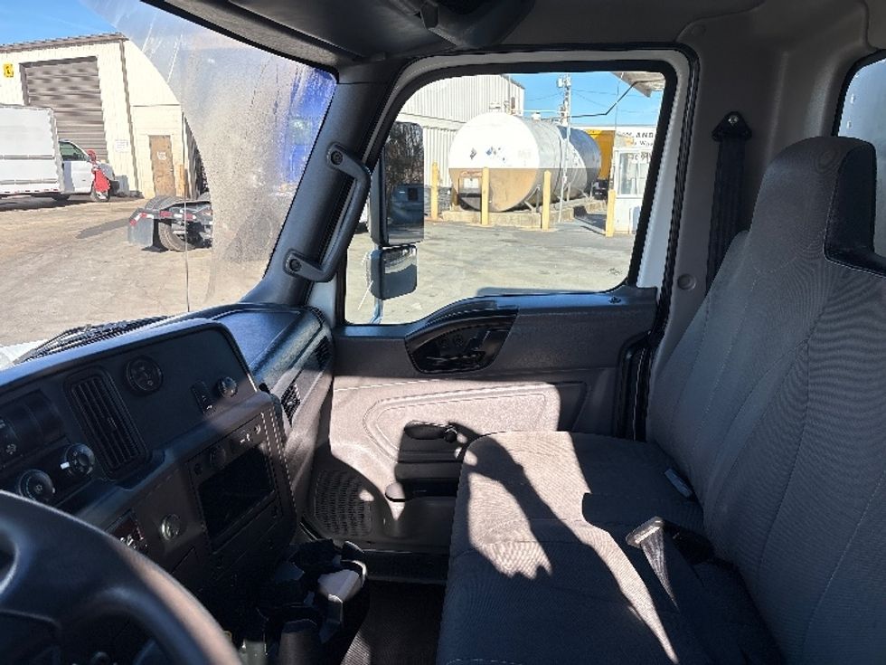 Medium Duty Box Truck-Light and Medium Duty Trucks-International-2020-MV607-Mebane-NC-213,567\n\t\tmiles-$ 40,500 - Image 18