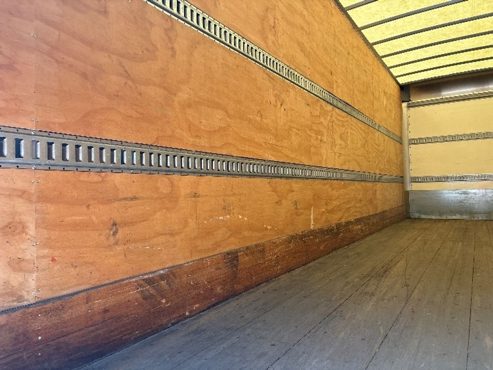Medium Duty Box Truck-Light and Medium Duty Trucks-International-2020-MV607-Mebane-NC-256,700\n\t\tmiles-$ 29,500 - Image 10