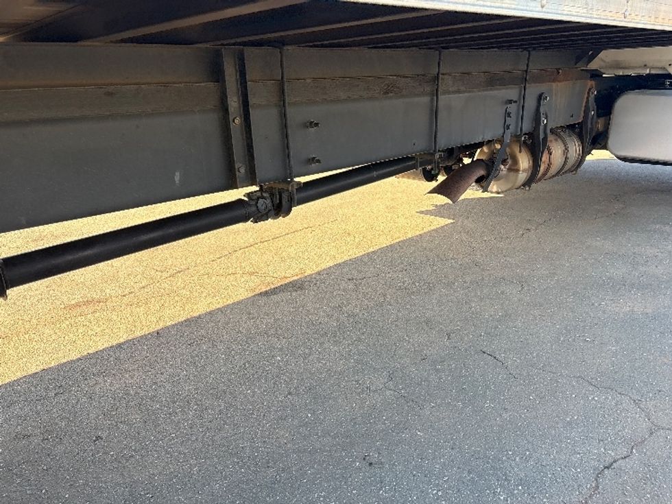 Medium Duty Box Truck-Light and Medium Duty Trucks-International-2020-MV607-Mebane-NC-256,700\n\t\tmiles-$ 29,500 - Image 13