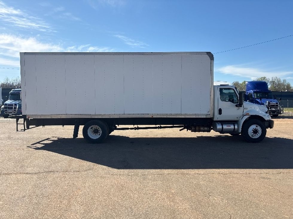 Medium Duty Box Truck-Light and Medium Duty Trucks-International-2020-MV607-Mebane-NC-256,700\n\t\tmiles-$ 29,500 - Image 14