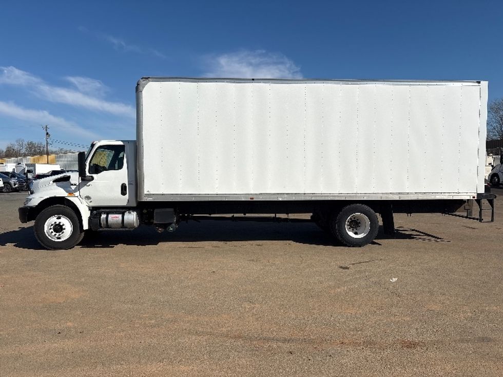 Medium Duty Box Truck-Light and Medium Duty Trucks-International-2020-MV607-Mebane-NC-256,700\n\t\tmiles-$ 29,500 - Image 4