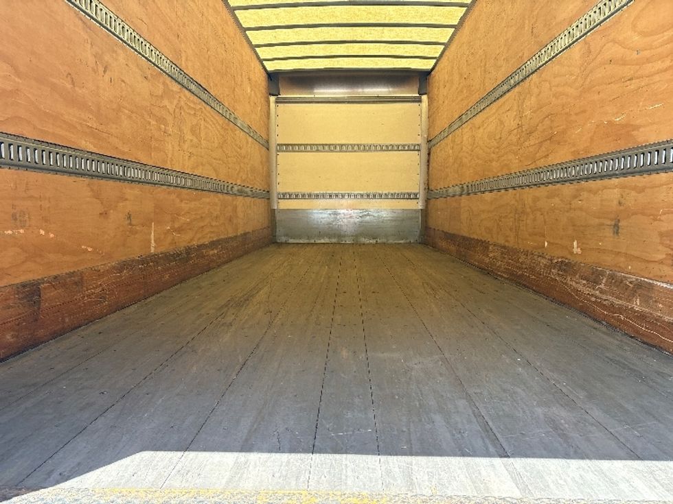 Medium Duty Box Truck-Light and Medium Duty Trucks-International-2020-MV607-Mebane-NC-256,700\n\t\tmiles-$ 29,500 - Image 8