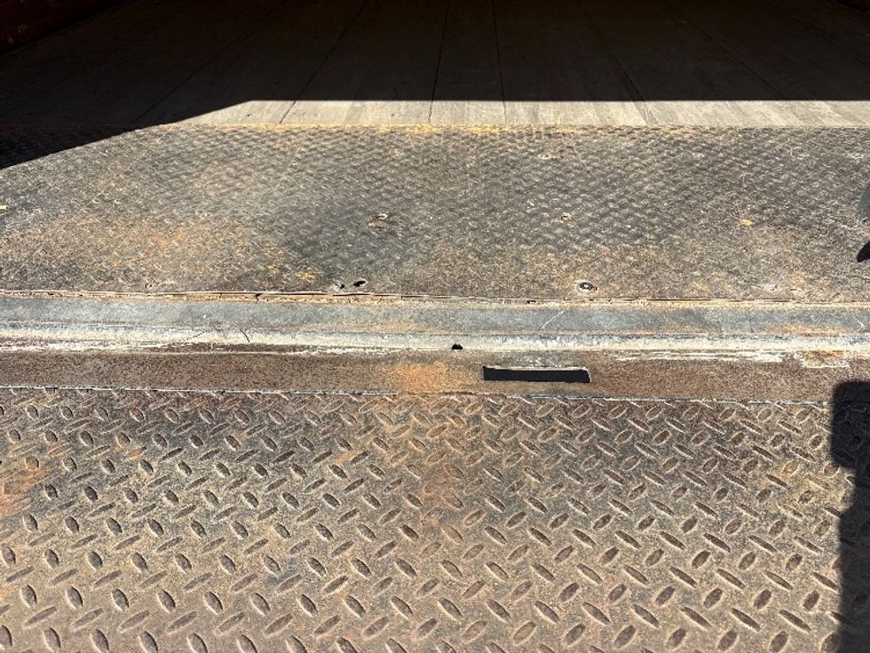 Medium Duty Box Truck-Light and Medium Duty Trucks-International-2020-MV607-Mebane-NC-256,700\n\t\tmiles-$ 29,500 - Image 9