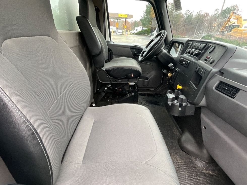 Medium Duty Box Truck-Light and Medium Duty Trucks-International-2020-MV607-Mebane-NC-3,677\n\t\tmiles-$ 73,750 - Image 23