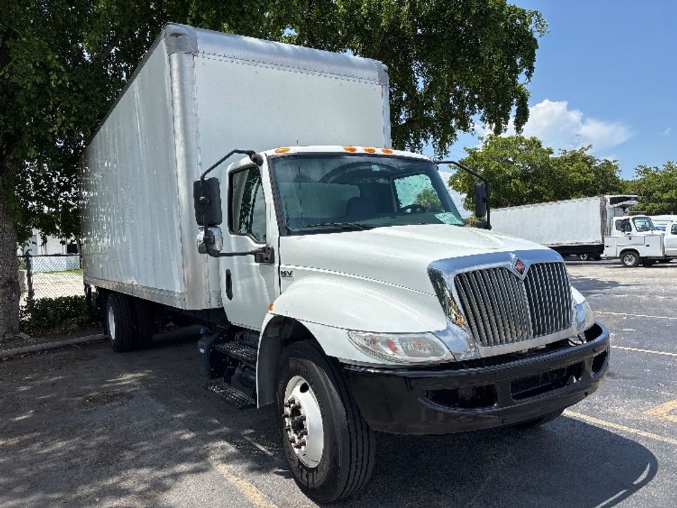 Medium Duty Box Truck-Light and Medium Duty Trucks-International-2020-MV607-Medley-FL-105,808\n\t\tmiles-$ 67,750 - Image 1
