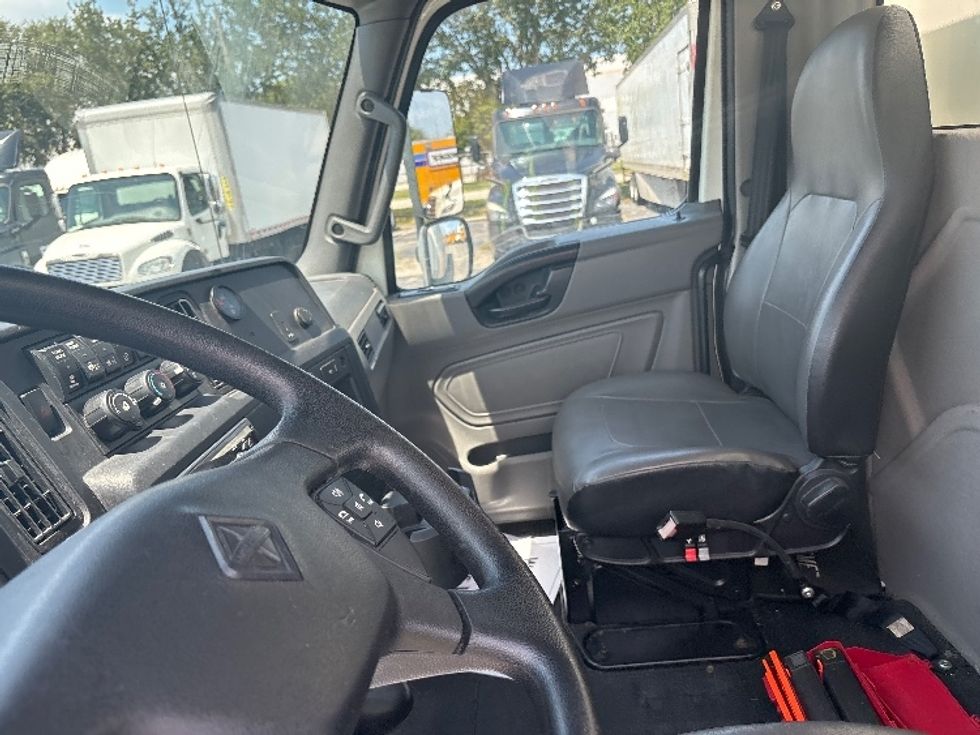 Medium Duty Box Truck-Light and Medium Duty Trucks-International-2020-MV607-Medley-FL-105,808\n\t\tmiles-$ 67,750 - Image 16