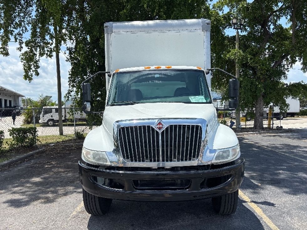 Medium Duty Box Truck-Light and Medium Duty Trucks-International-2020-MV607-Medley-FL-105,808\n\t\tmiles-$ 67,750 - Image 2